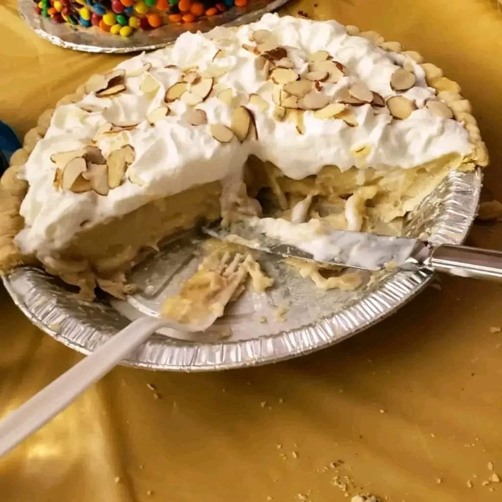 BANANA CREAM PIE