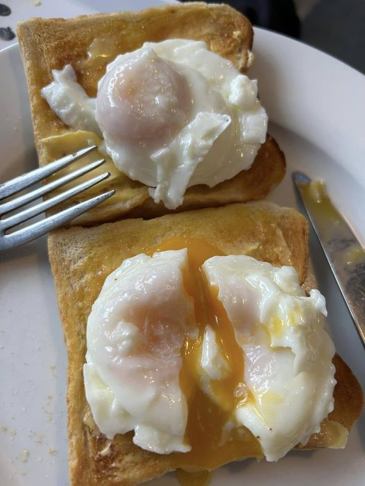 Air fryer poached eggs