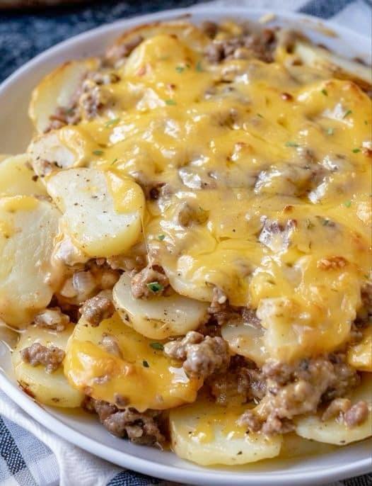 CHEESY HAMBURGER POTATO CASSEROLE