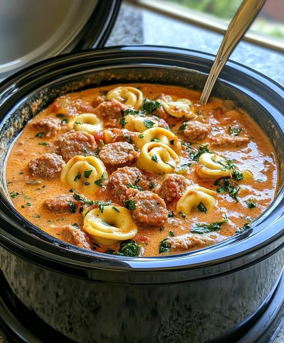 Slow Cooker Creamy Tortellini Soup