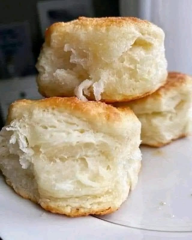 Butter buttermilk biscuits – OH HEAVENS, DON’T DROP THIS