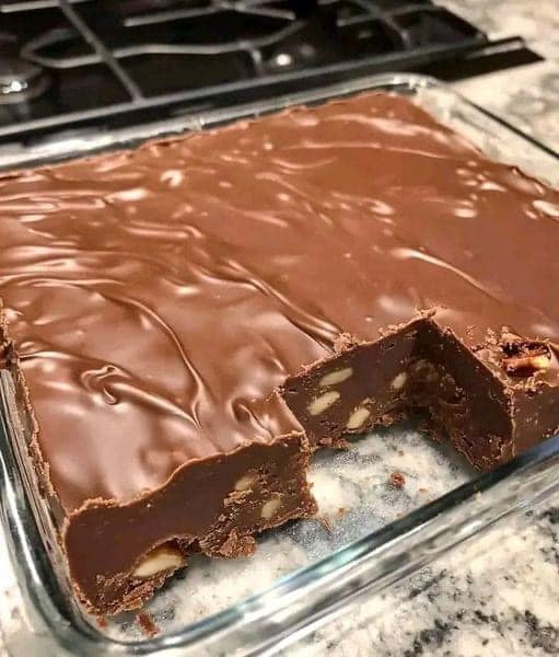 PAULA DEEN’S 5-MINUTES FUDGE