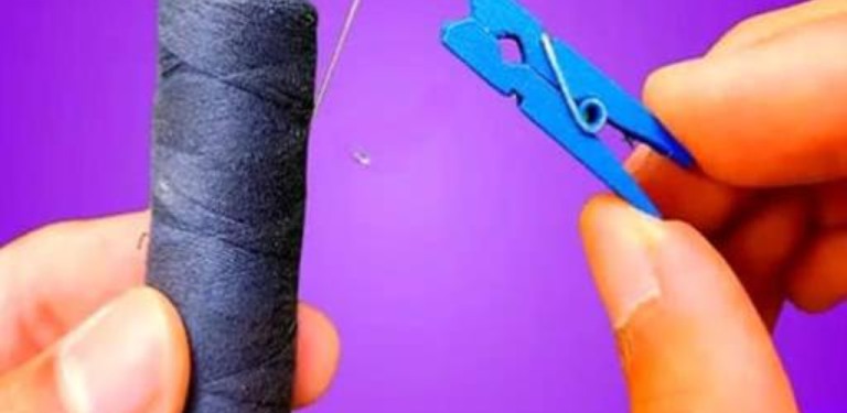 Few know it! This is the easiest way to thread the needle, using a clothes pin!