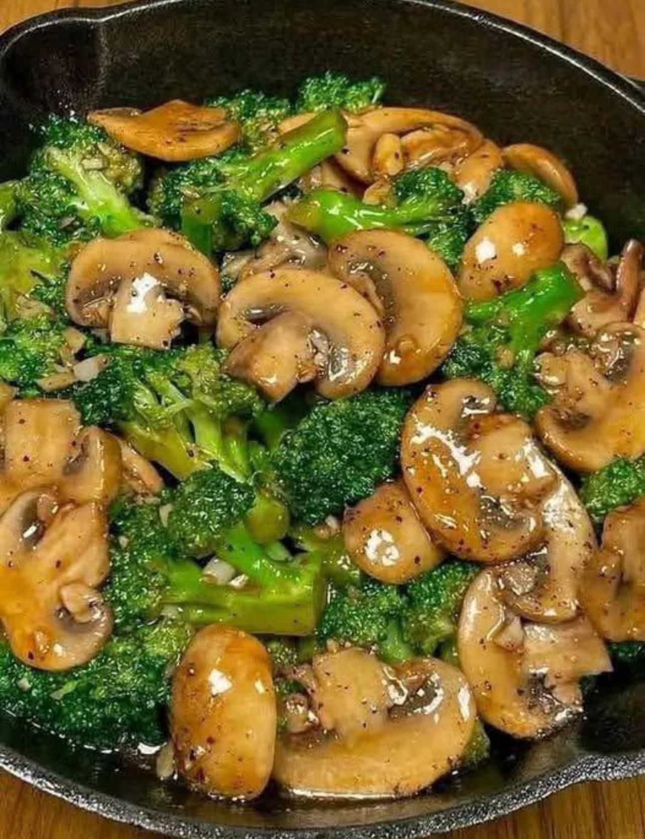 Sautéed Mushroom and Broccoli Stir-Fry