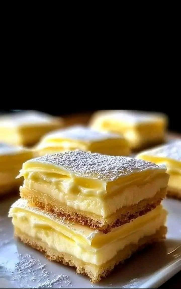 Vanilla Custard Cream Squares: A Buttery, Creamy Delight!