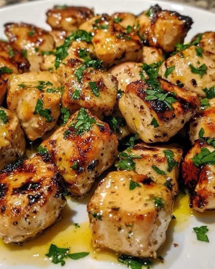 Grilled Chicken Bites with Creamy Garlic Sauce