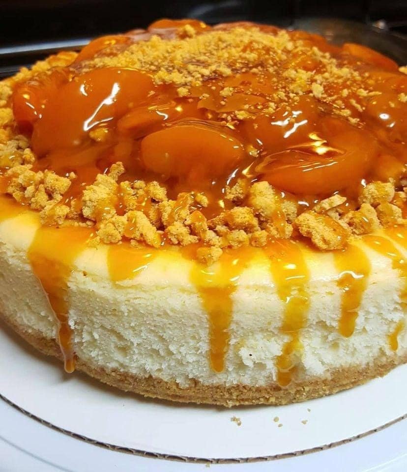 Peach Cobbler Cheesecake